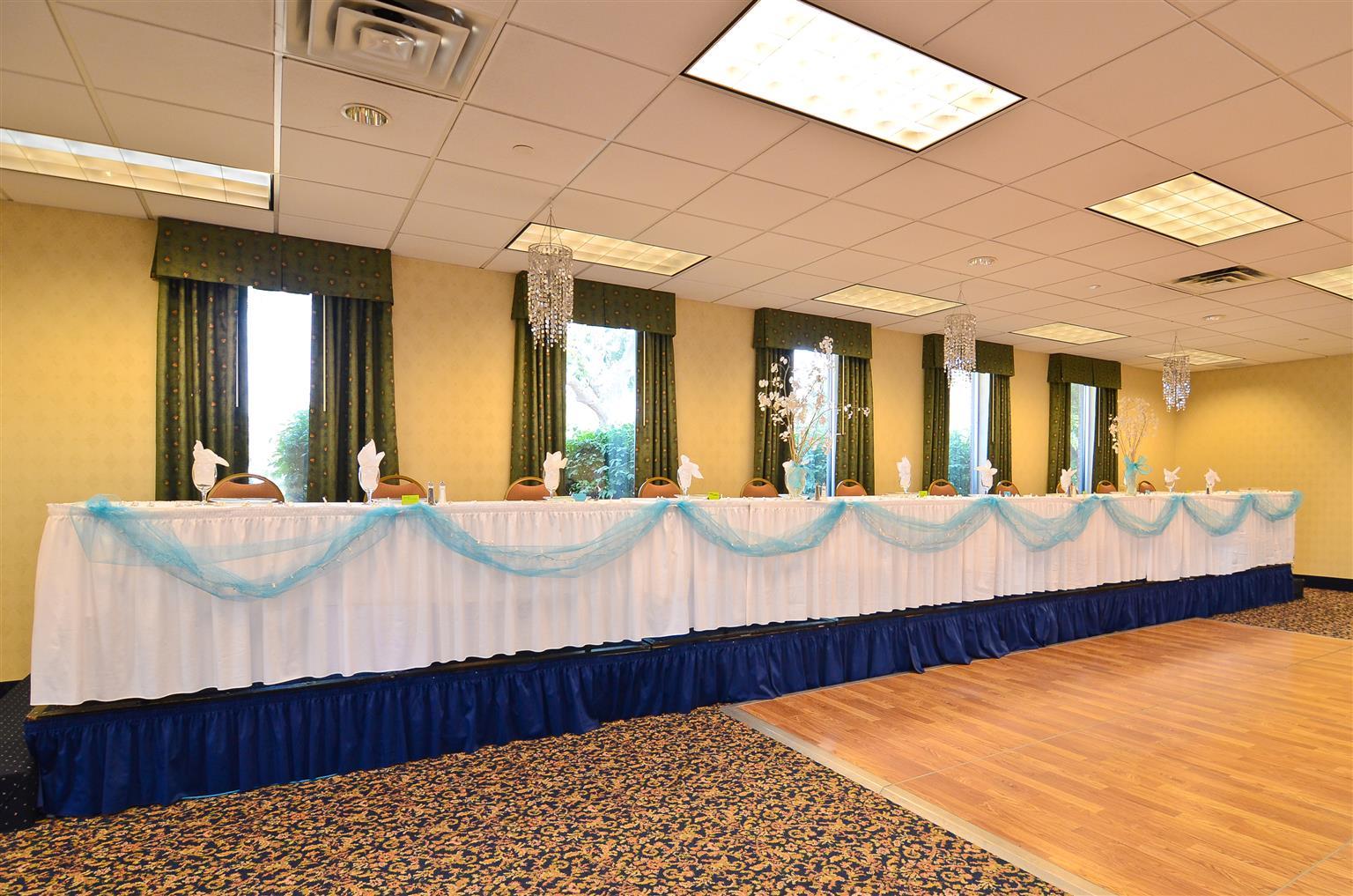 Hotel Wyndham Garden Kenosha Restaurant foto
